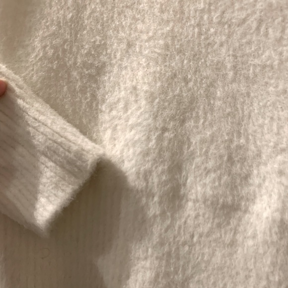 Zara Turtle neck - Picture 2 of 3